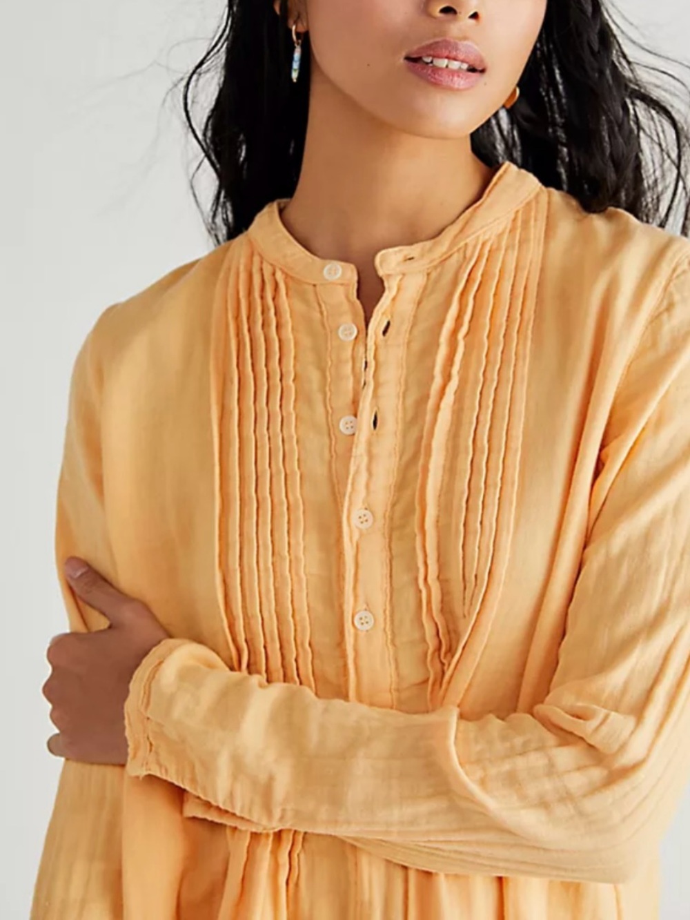 Label of graded goods | Pintuck Button-Front Peplum Top - Peach | 10
